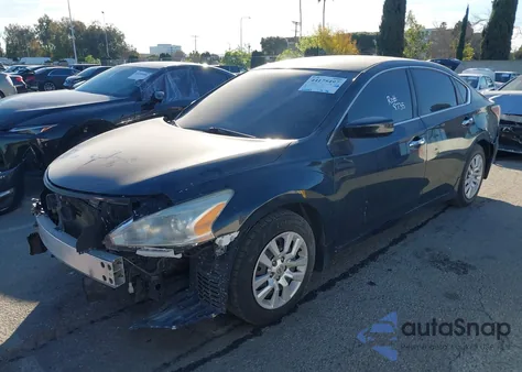 2015 Nissan Altima 2.5 S z USA, uszkodzony, nr VIN 1N4AL3AP2FN327266